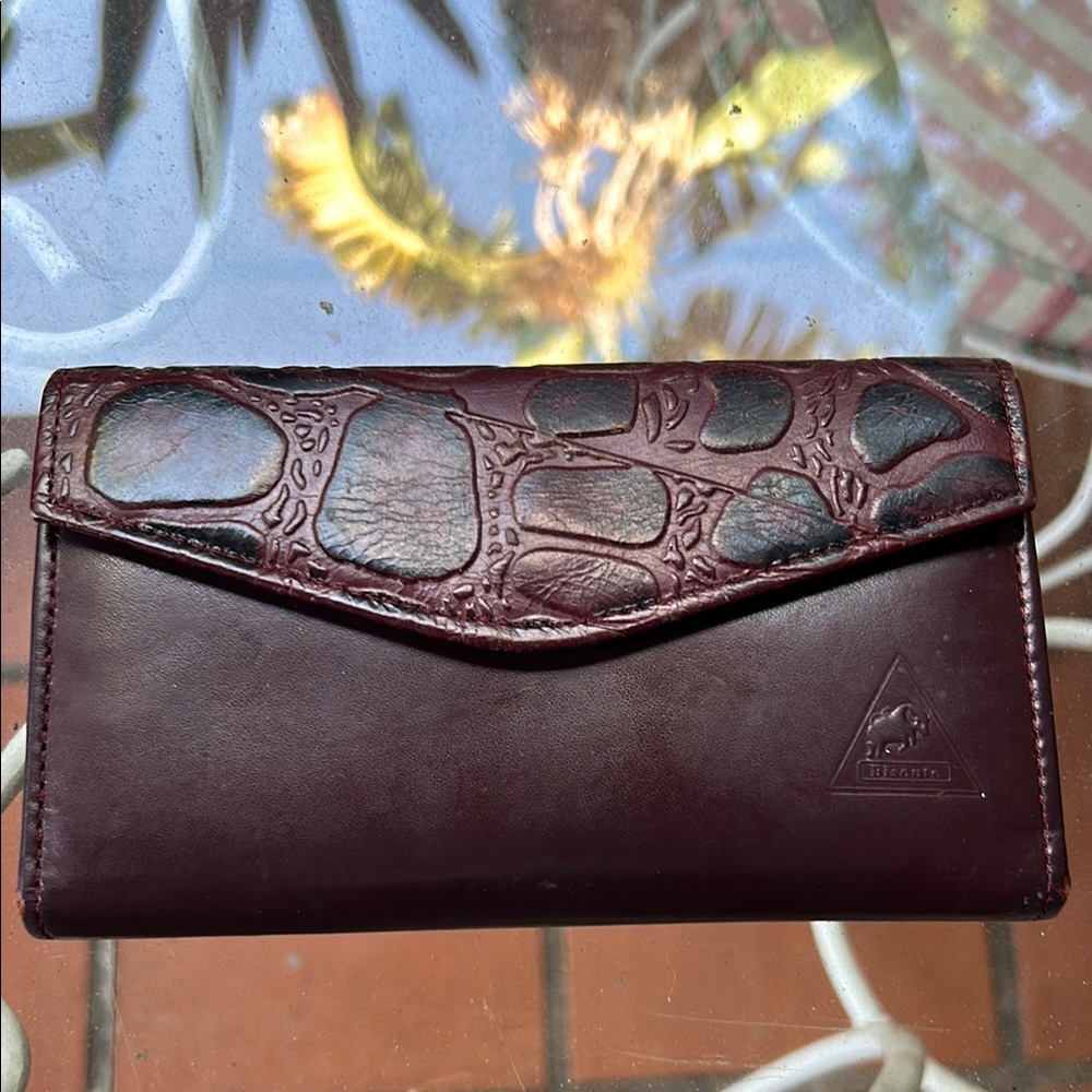 Vintage IM Bisonte Burgundy Womens Long Tri Fold Leather Wallet